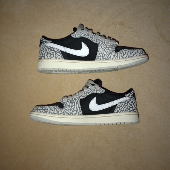 SALE !!!!Air Jordan 1 low OG Black Cement Mens 6.5 or women's size 8 - Picture 4 of 11